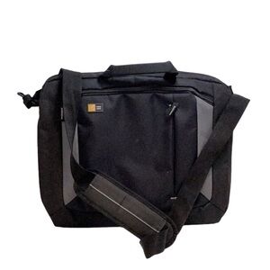 🌺 Case Logic Laptop Bag